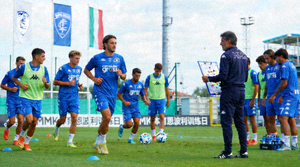 MMK体育恩波利足球俱乐部最新动态新闻配图 - 球队训练场景