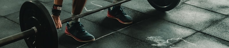 MMK体育NBA篮球赛事直播画面截图 - 洛杉矶湖人队球员突破上篮